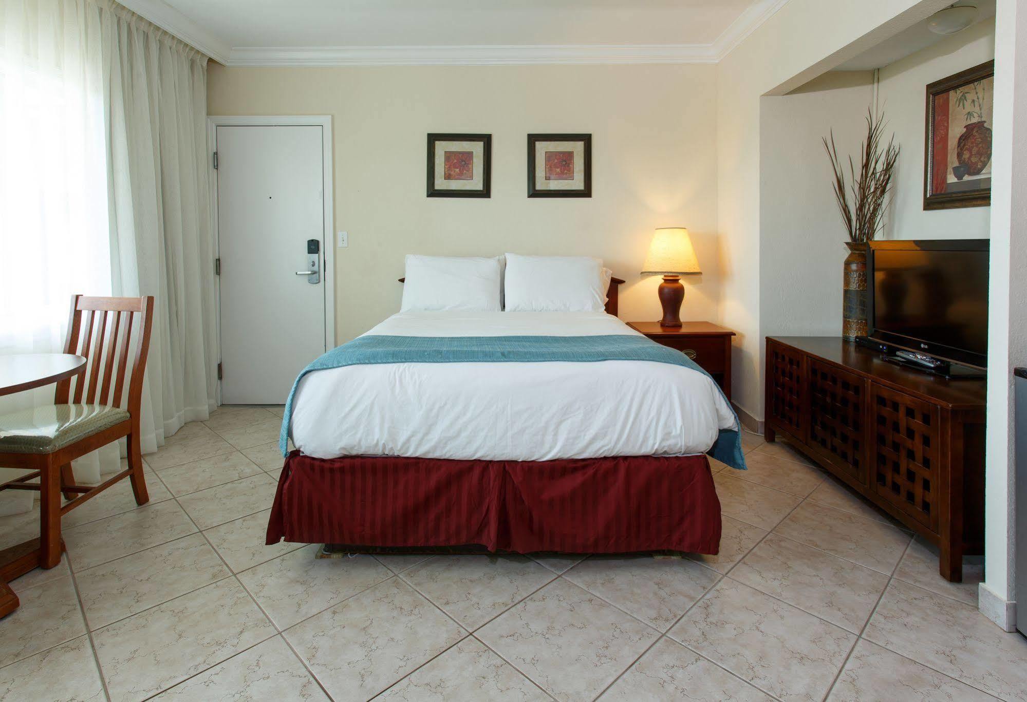 The Sea Lord Hotel & Suites (Adults Only) Lauderdale-by-the-Sea Extérieur photo